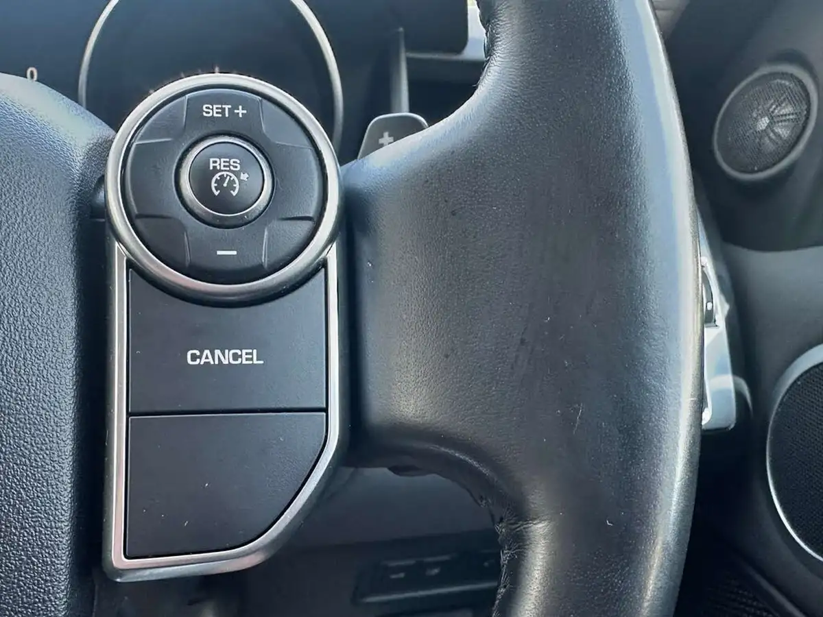 2018-land-rover-discovery-20sd4-se-240ps-awd-station-wagon-5d-auto-big-17