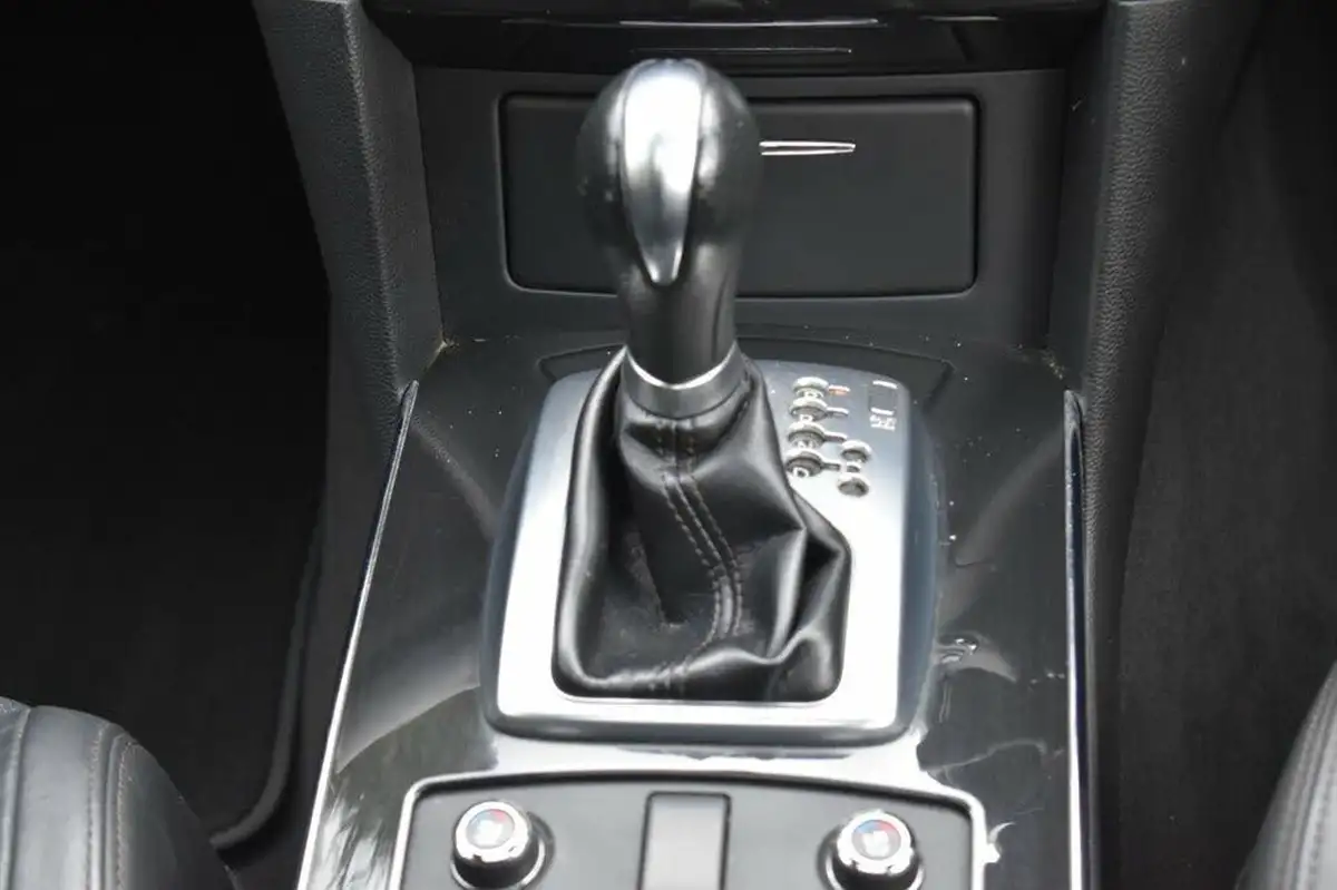 2010-infiniti-fx-50-s-le-big-28