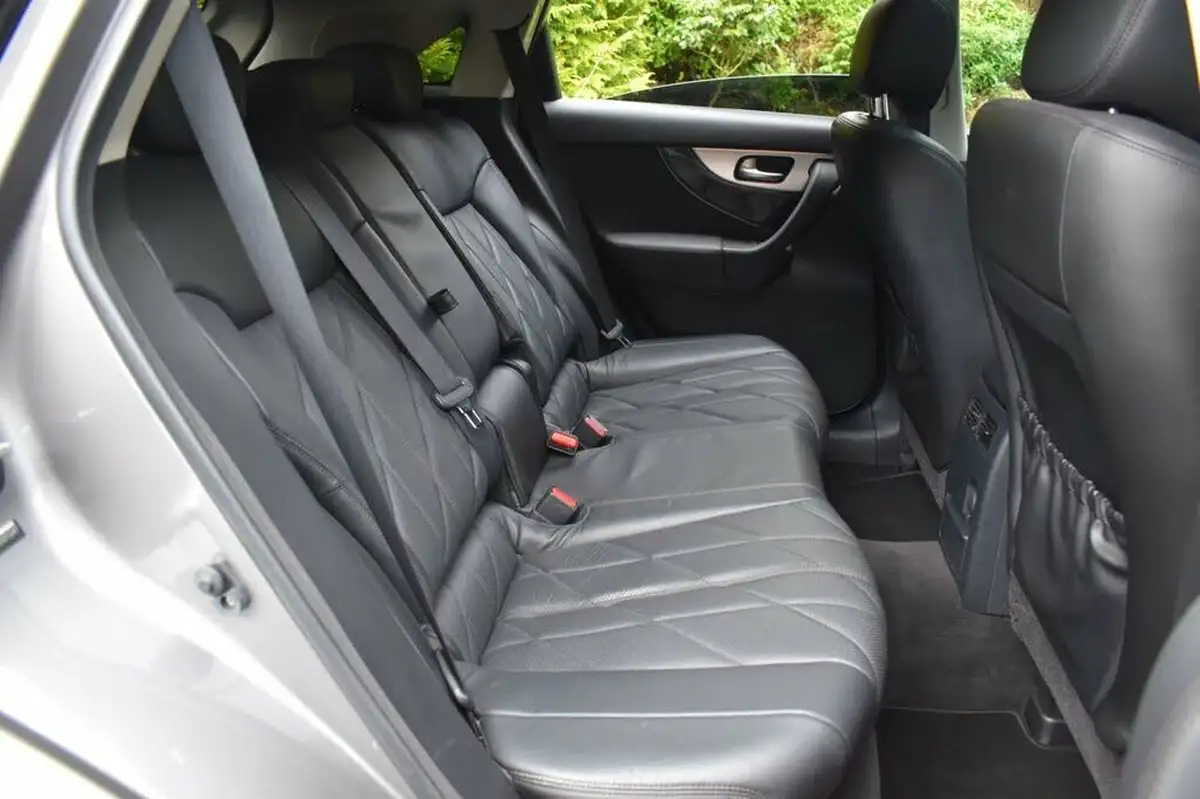 2010-infiniti-fx-50-s-le-big-24