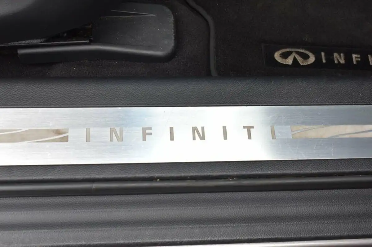 2010-infiniti-fx-50-s-le-big-52
