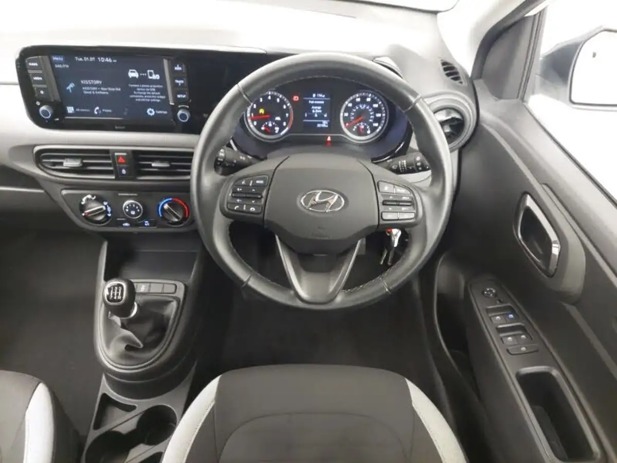 2021-hyundai-i10-10-se-connect-big-6
