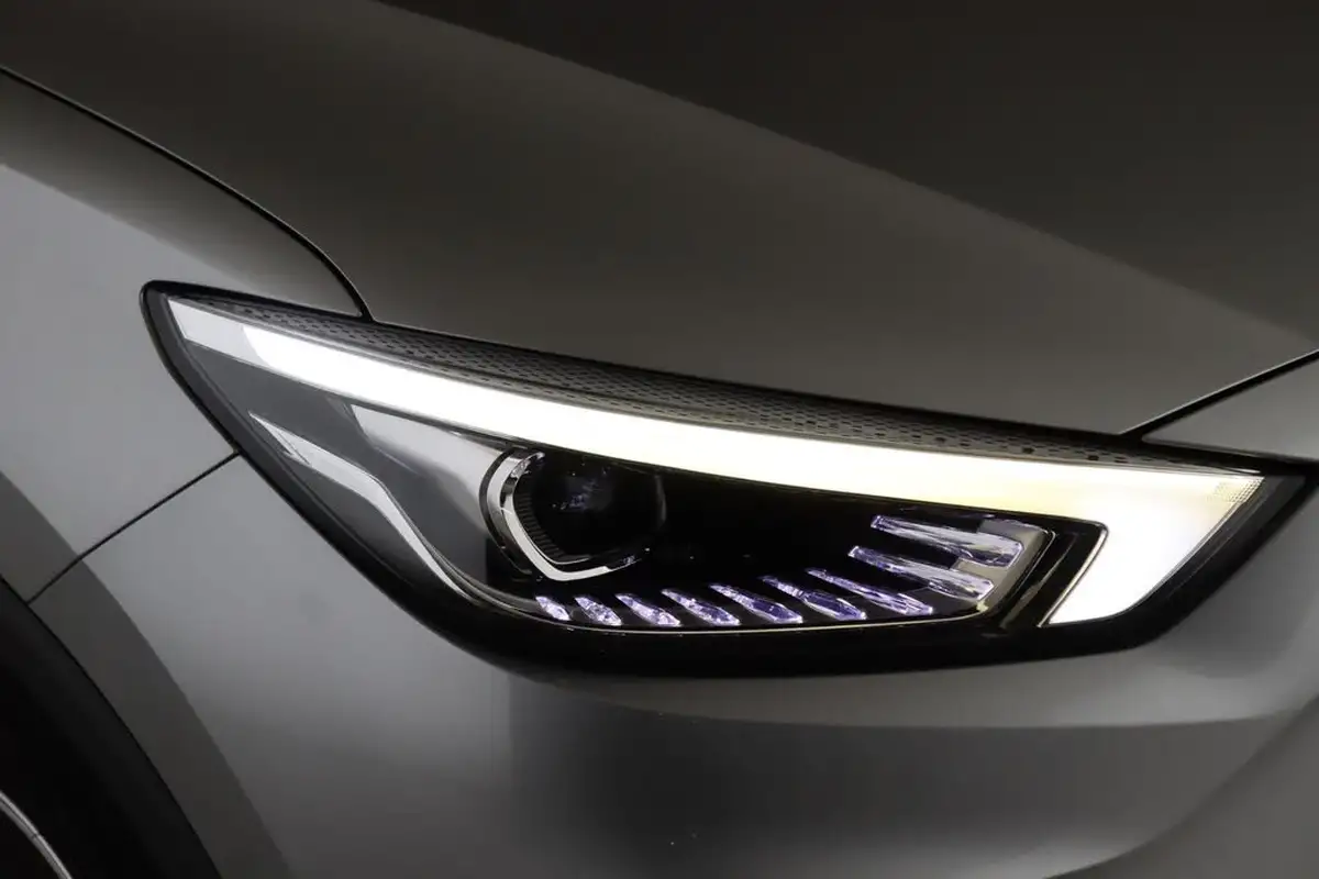 2022-mg-zs-suv-e-trophy-connect-ev-156ps-long-range-big-8