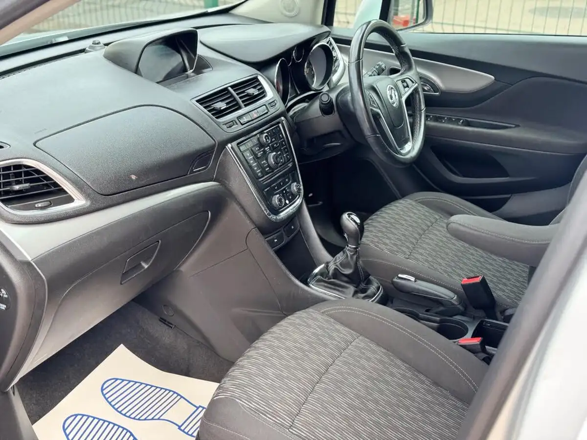 2015-vauxhall-mokka-16-tech-line-big-13