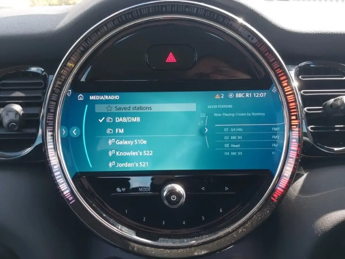 2022-mini-cooper-15-cooper-classic-hatchback-5d-big-11