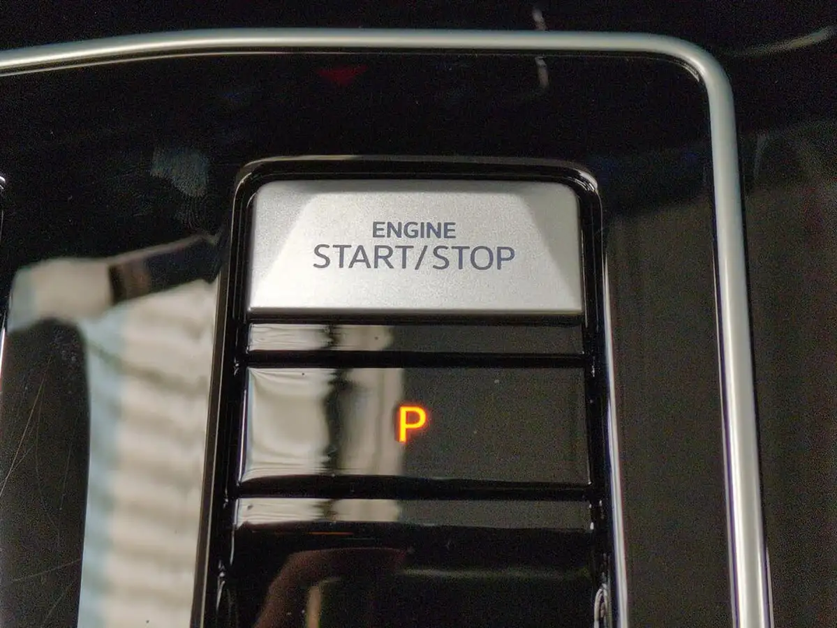 2023-volkswagen-golf-15-etsi-r-line-hatchback-big-22