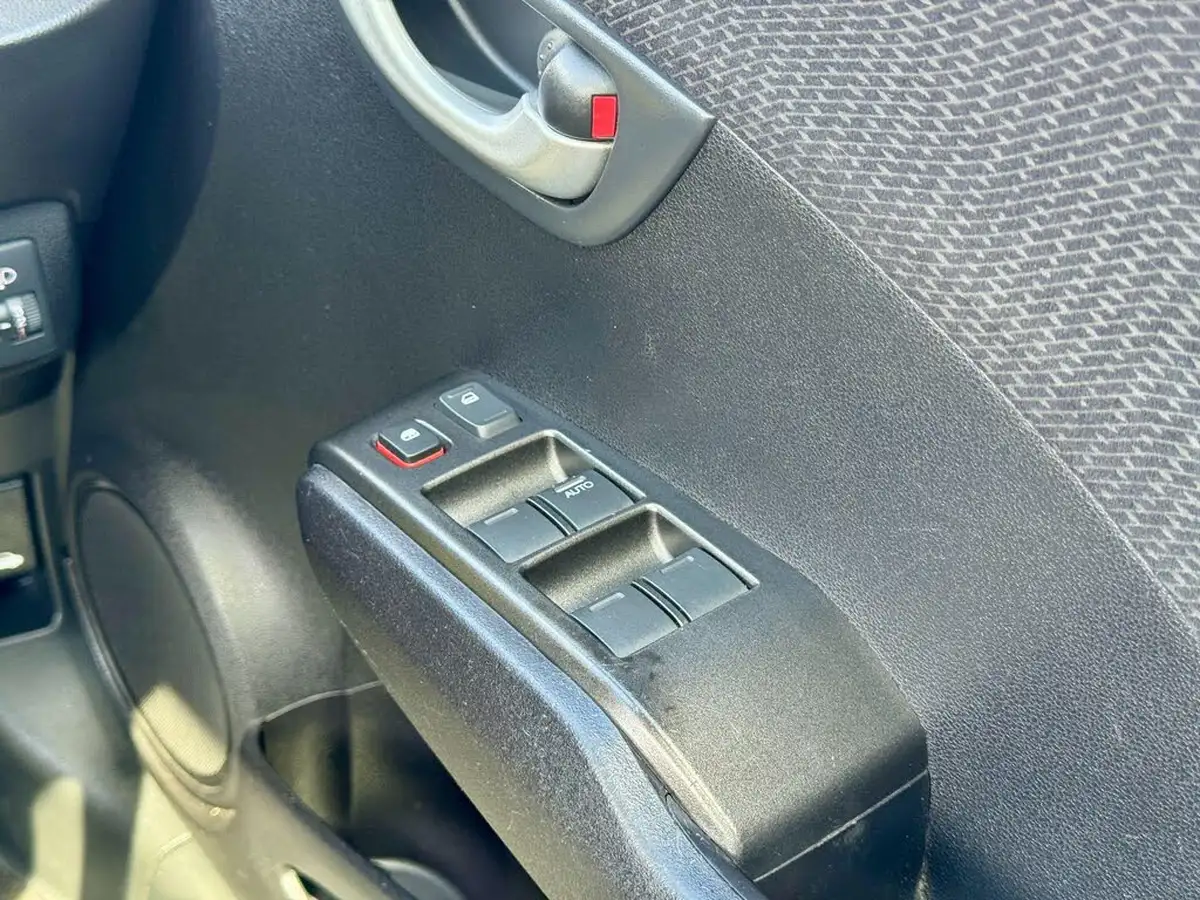 2014-honda-jazz-14-ex-big-37
