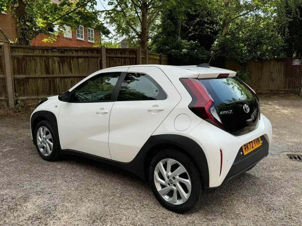 2022-toyota-aygo-x-10-vvt-i-pure-big-9