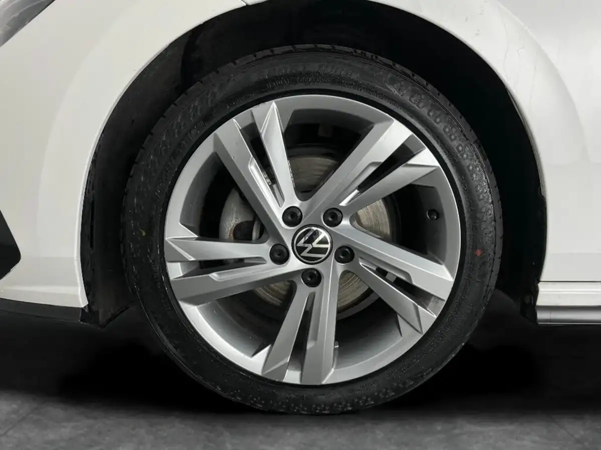 2022-volkswagen-golf-15-tsi-r-line-150ps-hatchback-big-35