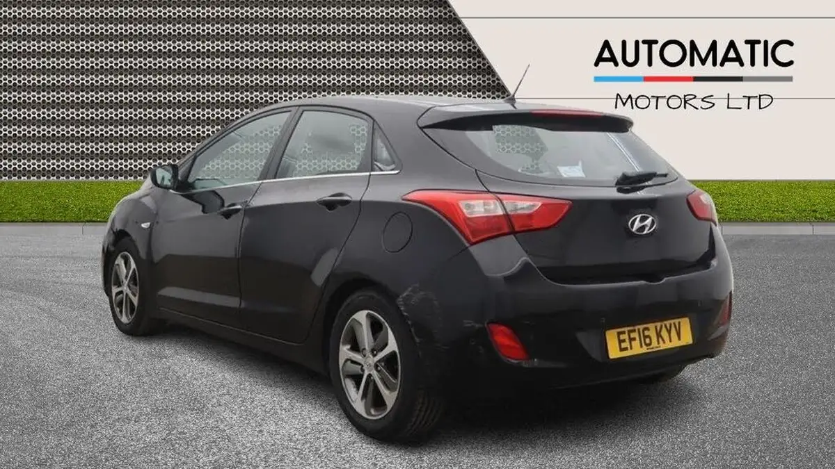 2016-hyundai-i30-16crdi-se-110ps-hatchback-dct-big-1