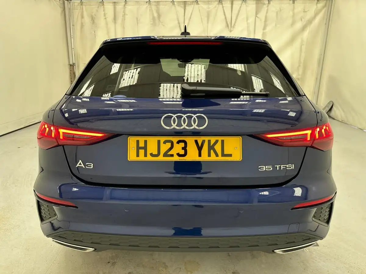 2023-audi-a3-15-35-tfsi-s-line-sportback-5d-big-7