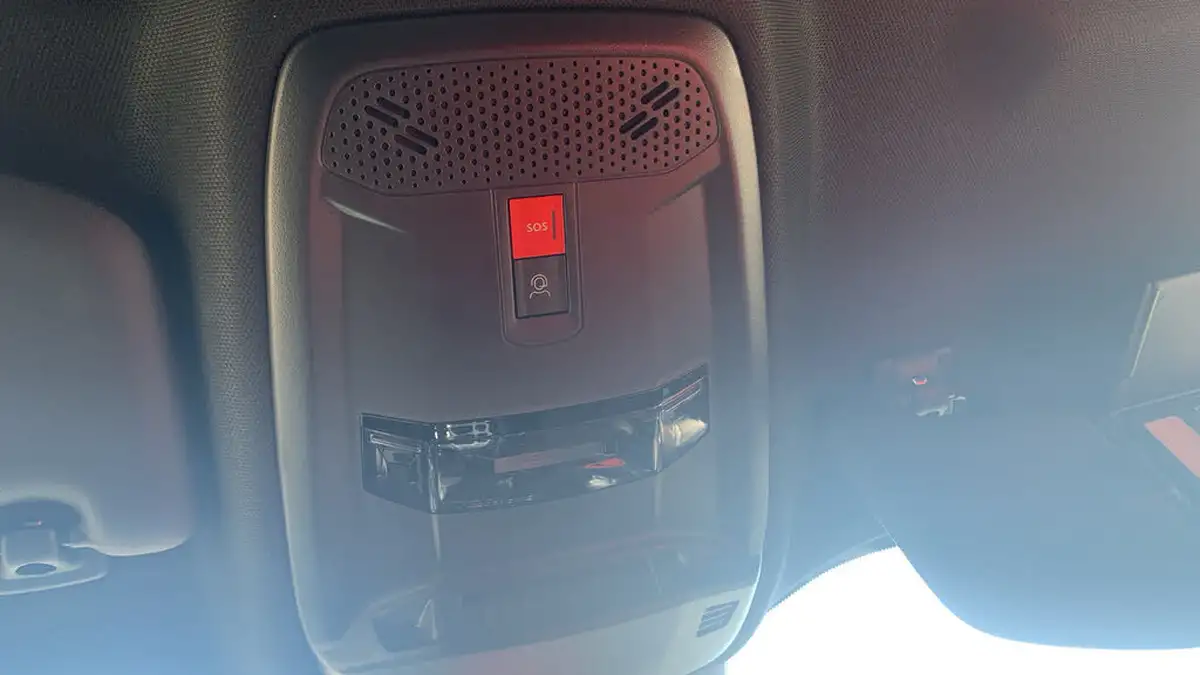 2024-peugeot-2008-suv-12-puretech-gt-136ps-hybrid-e-dsc6-big-38