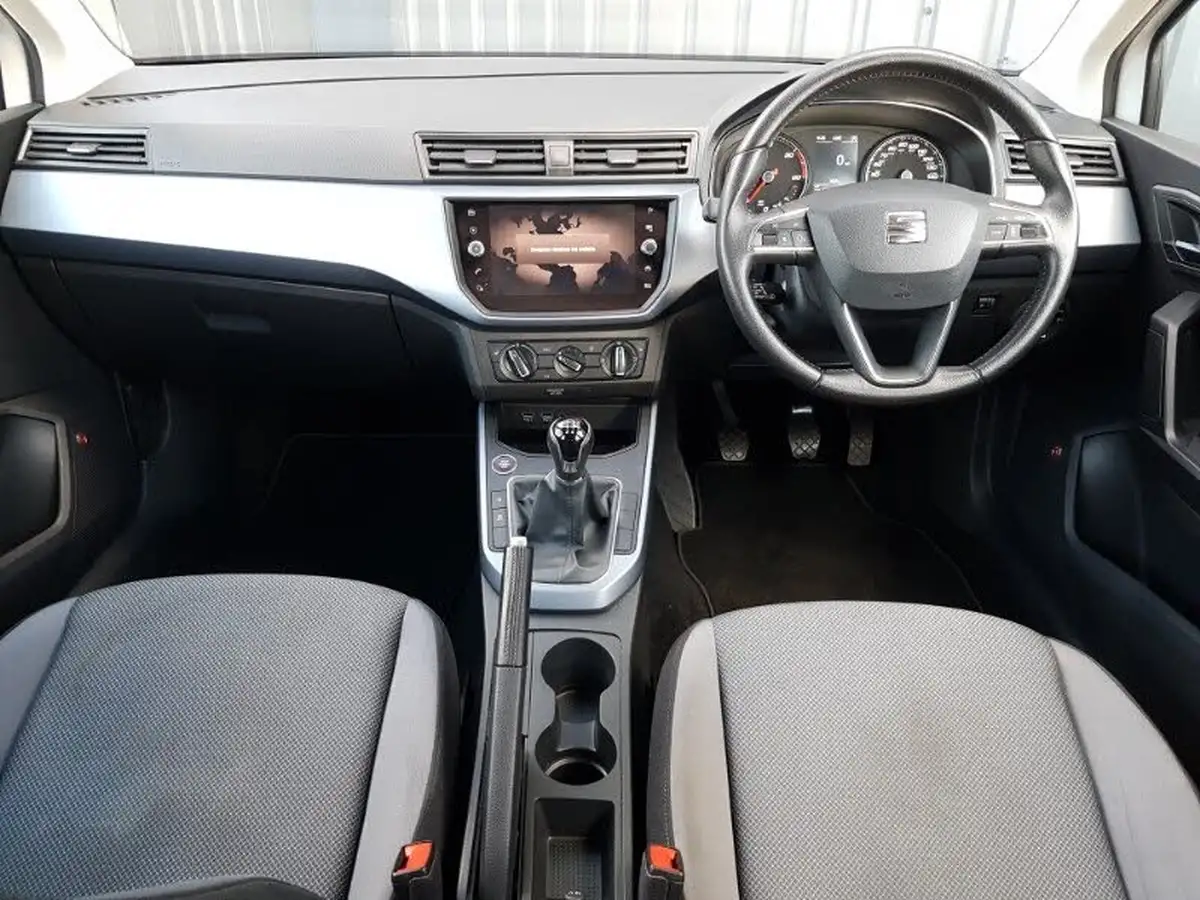 2018-seat-arona-16tdi-se-technology-lux-big-2