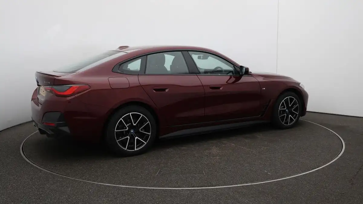 2022-bmw-i4-e-edrive40-m-sport-big-54
