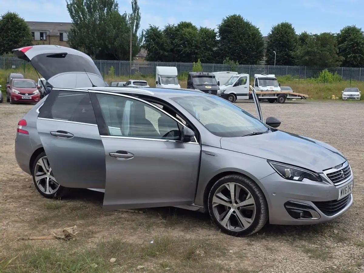 2016-peugeot-308-sw-20-bluehdi-gt-line-eat6-big-7