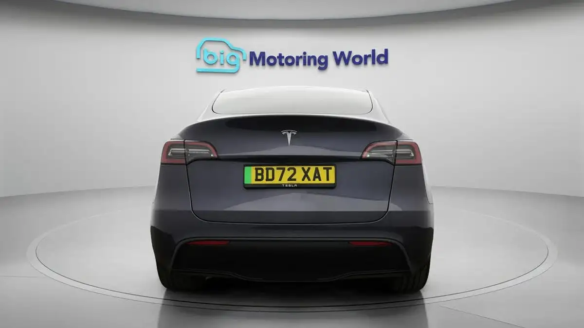 2022-tesla-model-y-e-rwd-big-6