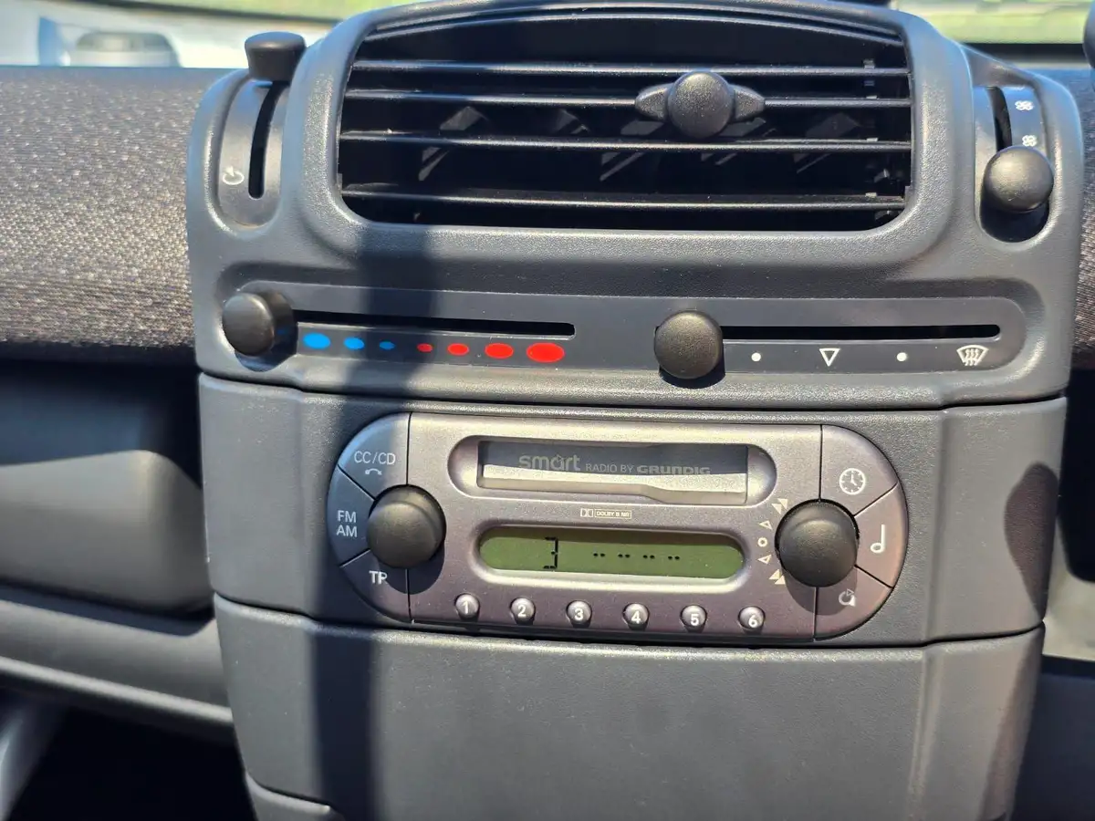 2002-smart-car-smart-06-passion-hatchback-3d-big-14