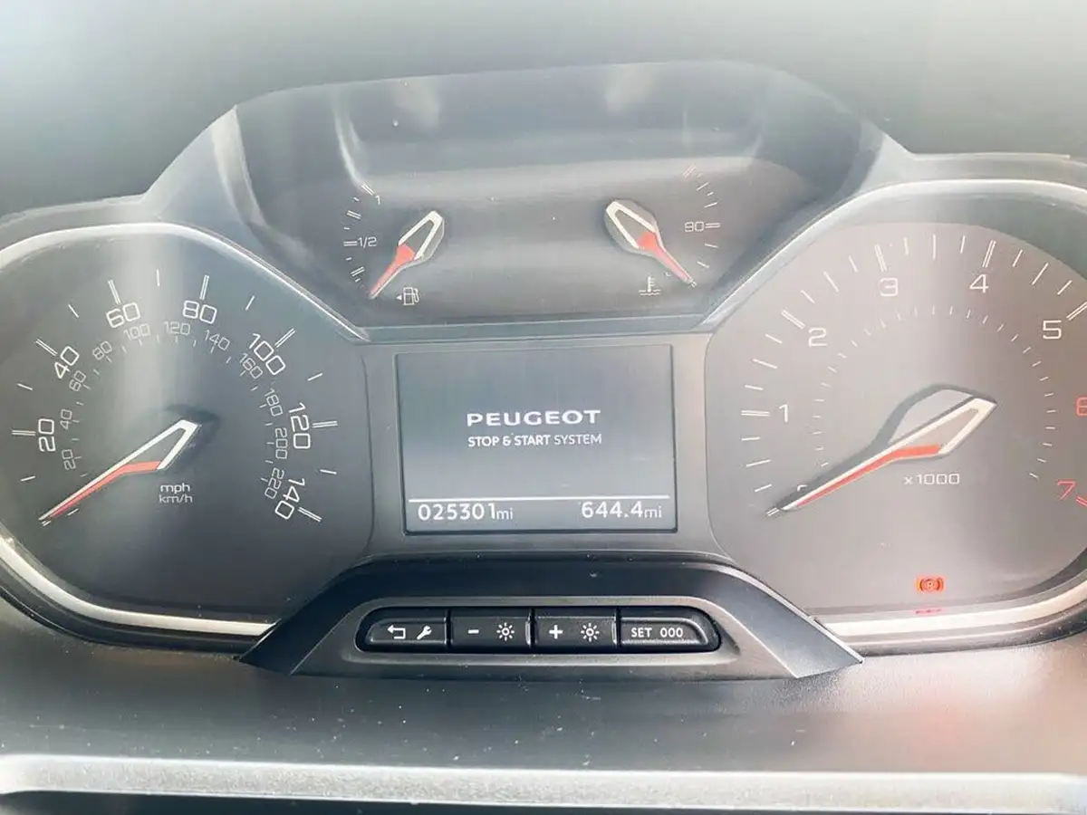 2022-peugeot-rifter-12-puretech-allure-130bhp-longss7-seats-eat8-big-19