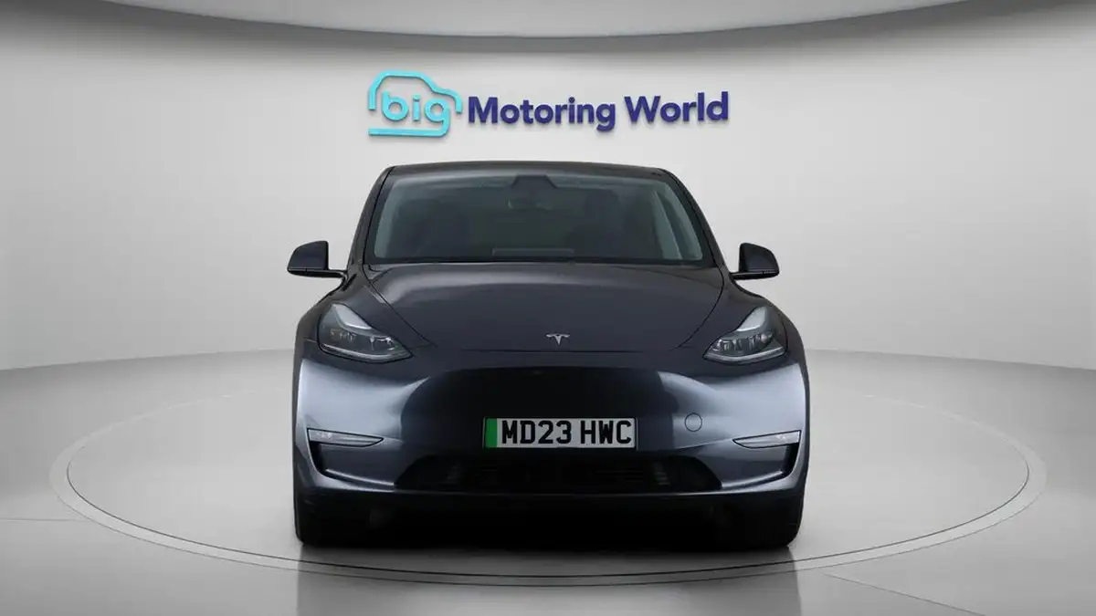 2023-tesla-model-y-e-long-range-big-2