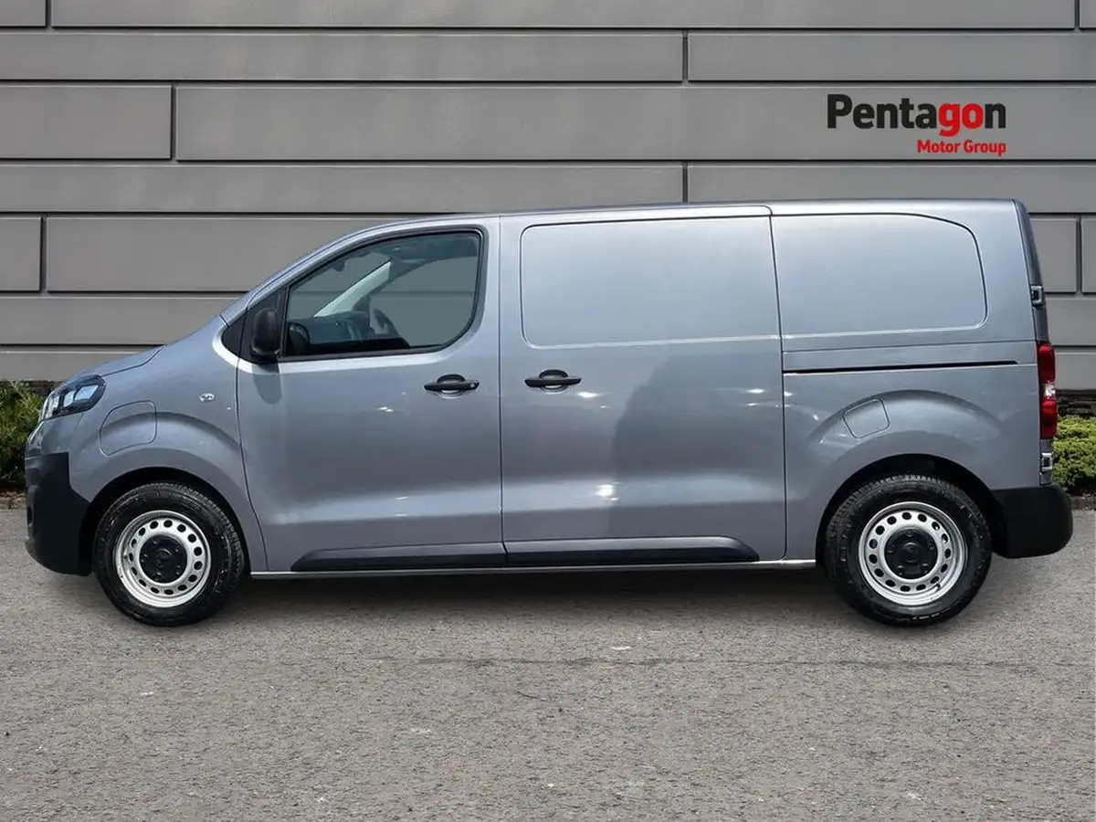 2023-vauxhall-vivaro-e-3100-75kwh-l1h1-prime-panel-van-big-13