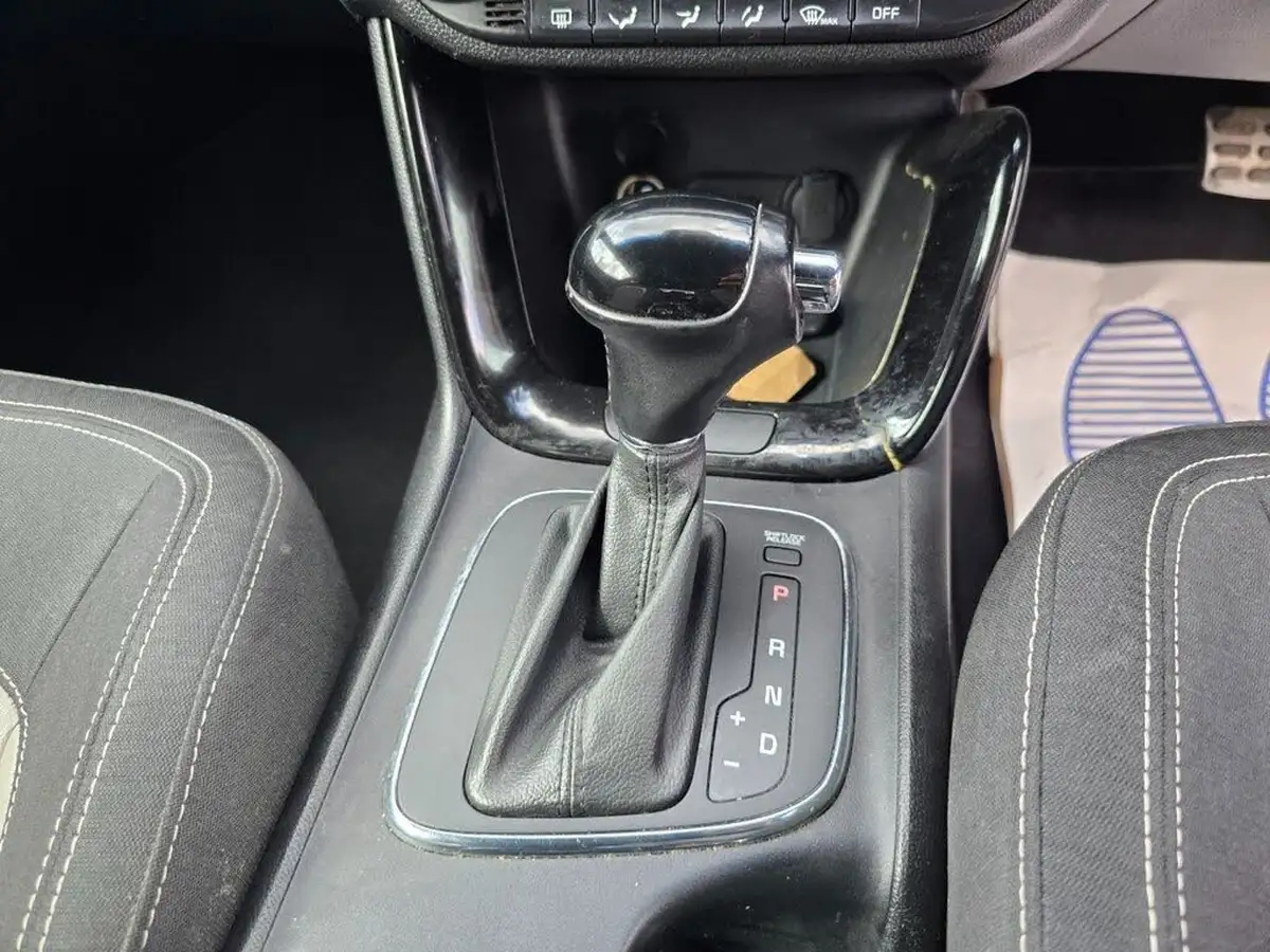 2014-kia-pro-ceed-16-se-dct-big-18