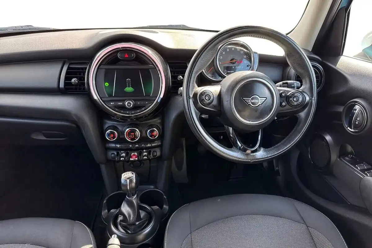 2019-mini-cooper-15-one-classic-102bhp-ss-5d-big-17