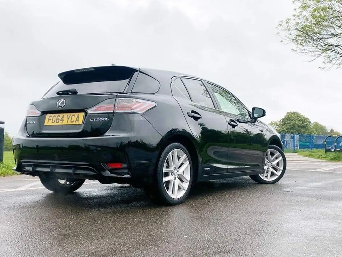 2014-lexus-ct-200h-18-advance-big-6