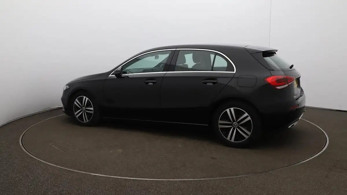 2022-mercedes-benz-a-class-20d-a180d-sport-hatchback-5d-8g-dct-big-46