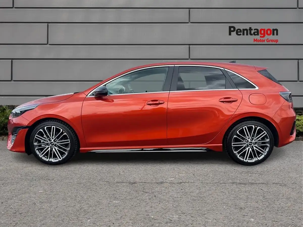 2025-kia-ceed-15-t-gdi-gt-line-s-big-13