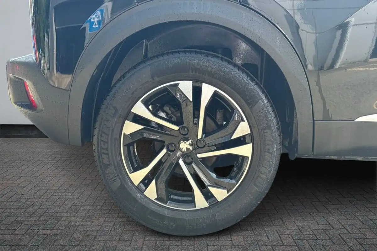 2021-peugeot-2008-suv-12-puretech-allure-premium-100bhp-big-8