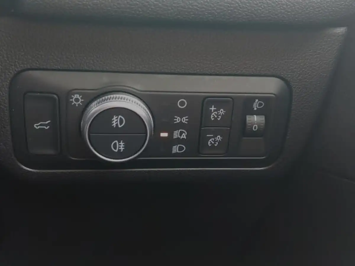 2022-ford-kuga-25t-st-line-edition-190ps-fhev-big-18