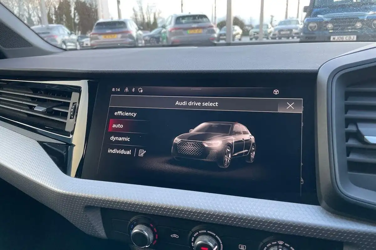 2023-audi-a1-10-30-tfsi-s-line-big-39