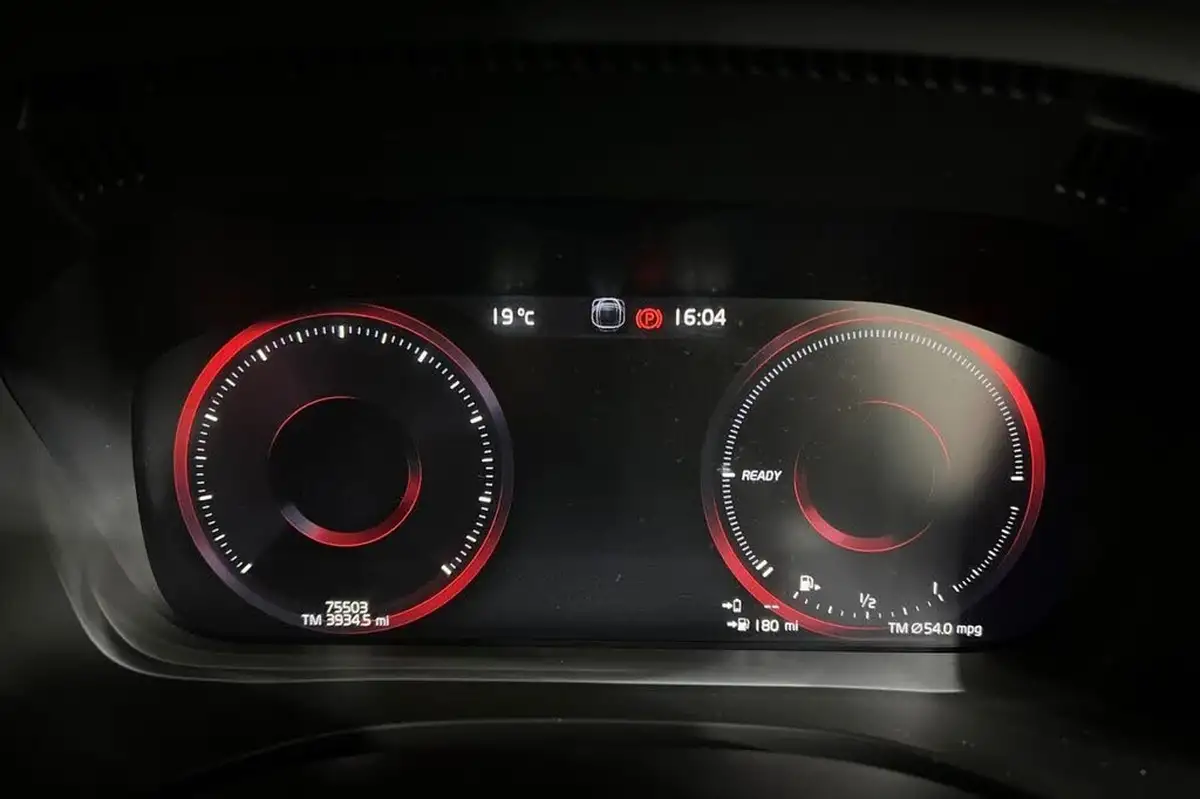 2020-volvo-xc60-20-t8-inscription-299bhp-4x4-ss-big-13