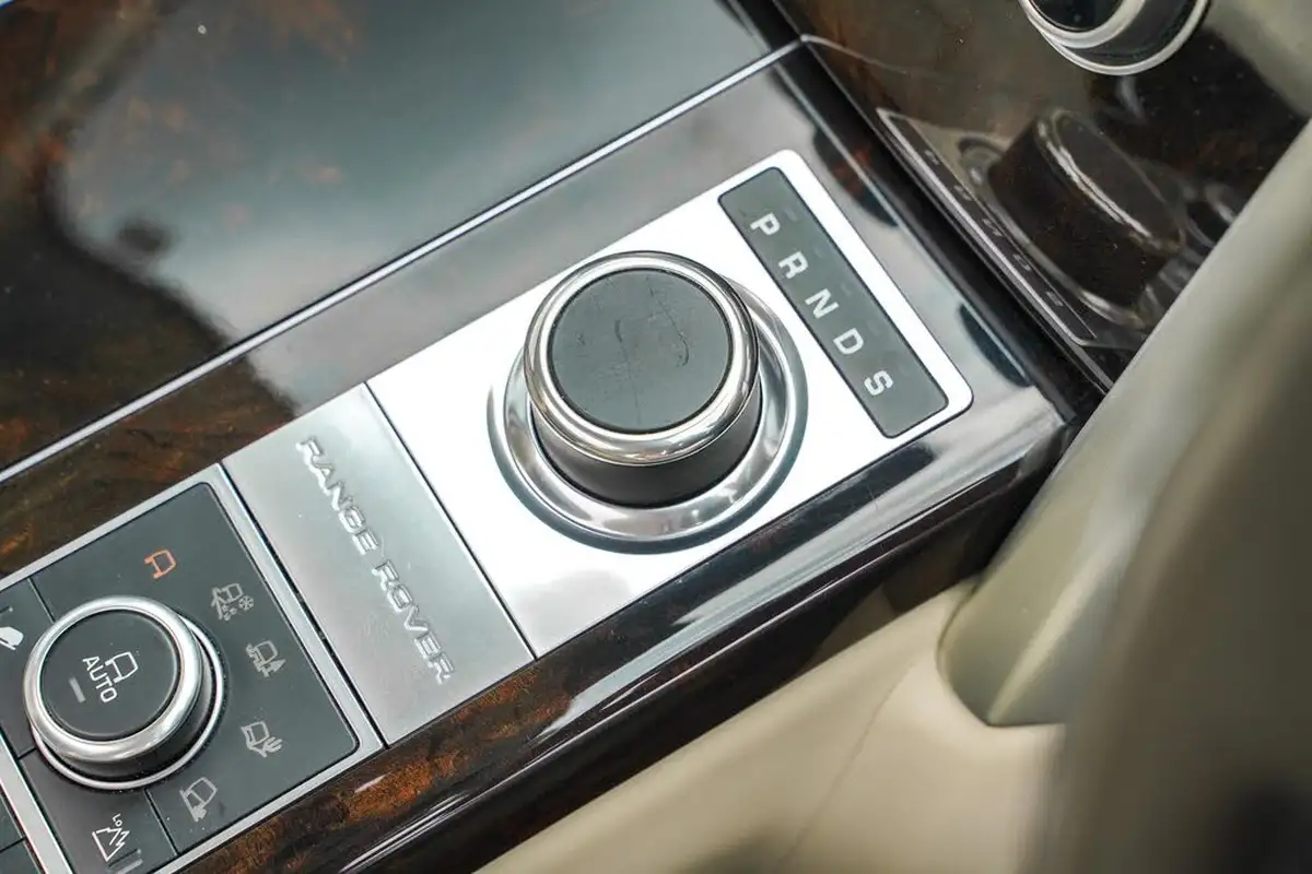 2014-land-rover-range-rover-30-sd-v6-autobiography-30-sd-ss-big-65
