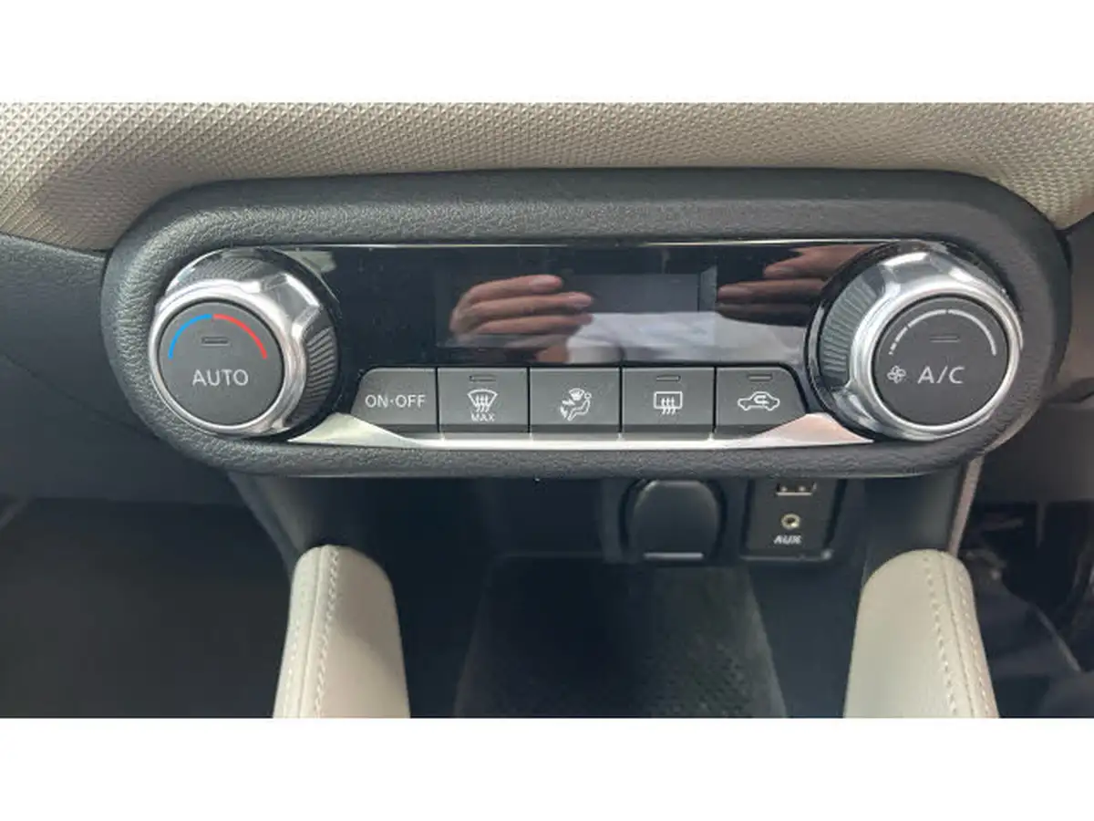 2017-nissan-micra-09-ig-t-n-connecta-big-25