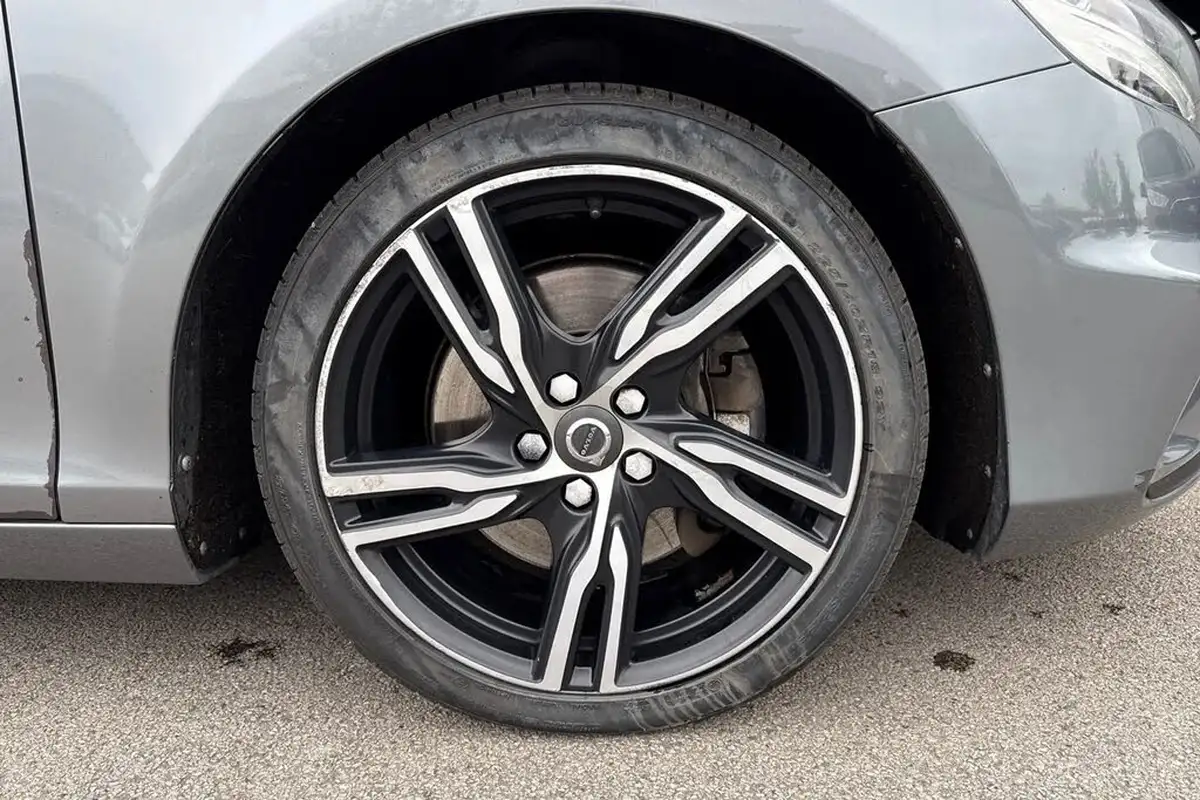 2016-volvo-v40-20td-d3-r-design-pro-geartronic-big-9