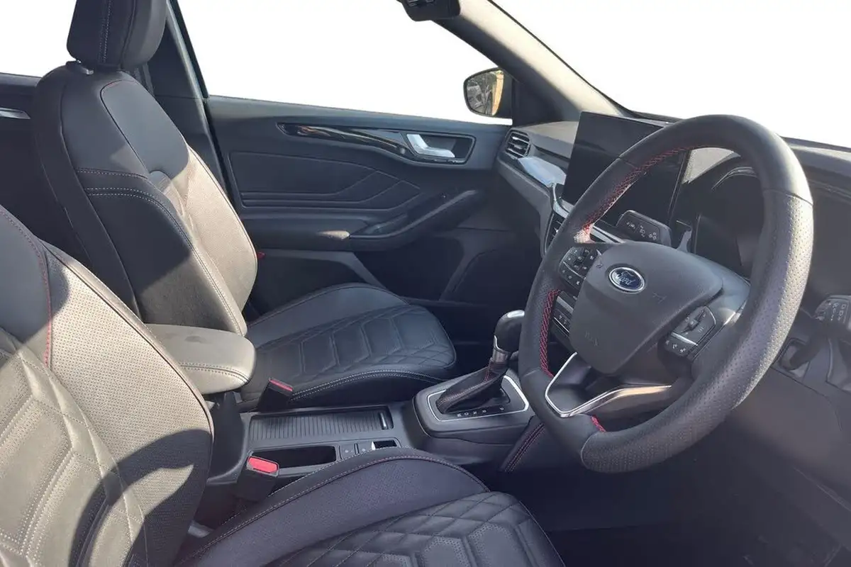 2023-ford-focus-10t-st-line-x-125ps-hybrid-mhev-hatchback-powershift-big-7