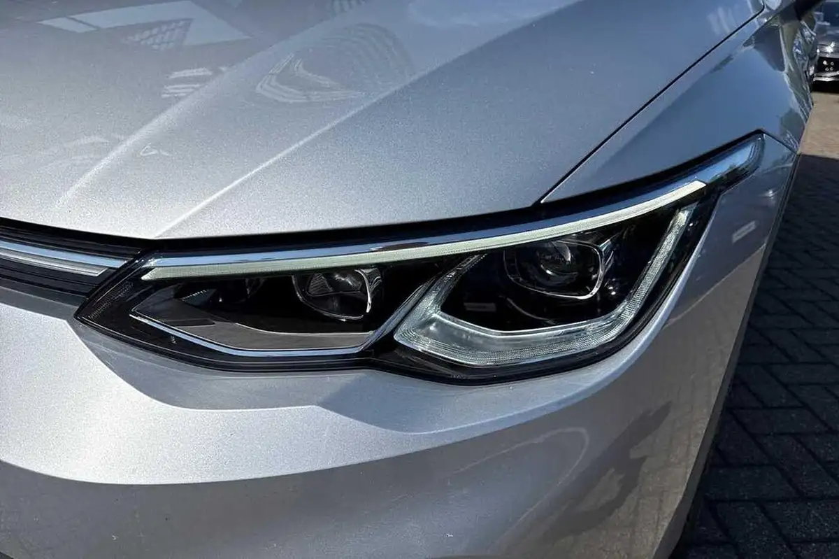 2022-volkswagen-golf-15-tsi-style-150ps-hatchback-big-20