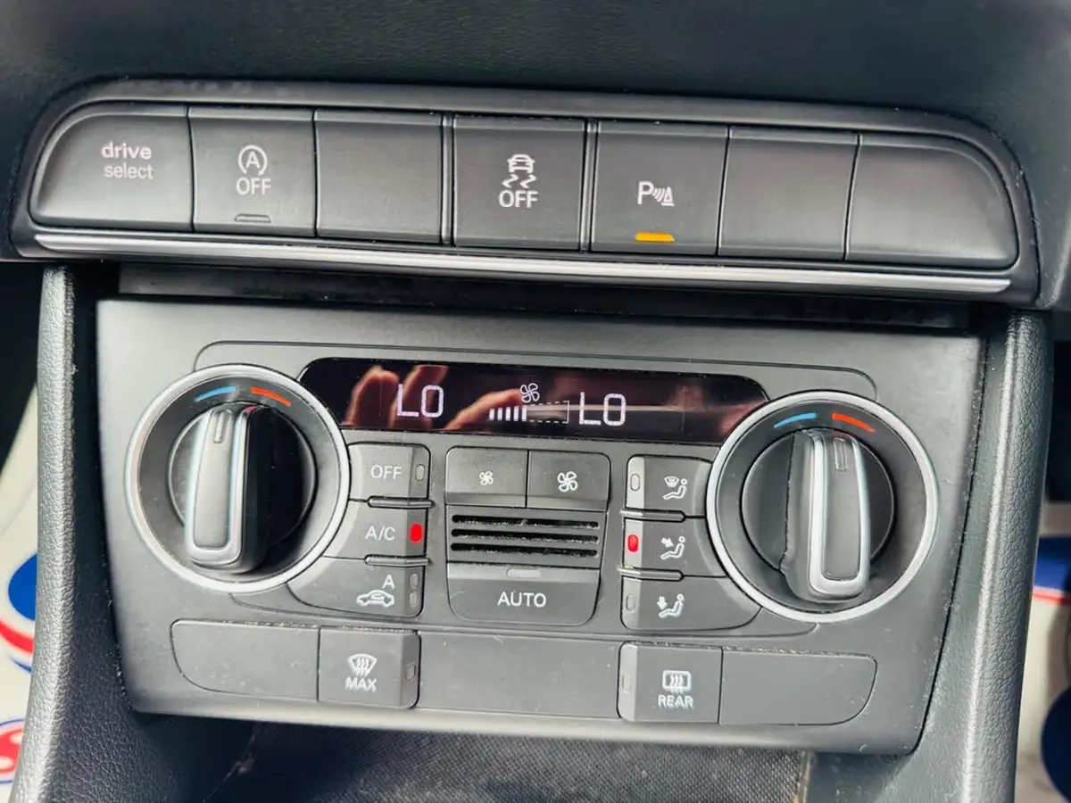 2017-audi-q3-14-tfsi-s-line-edition-big-26