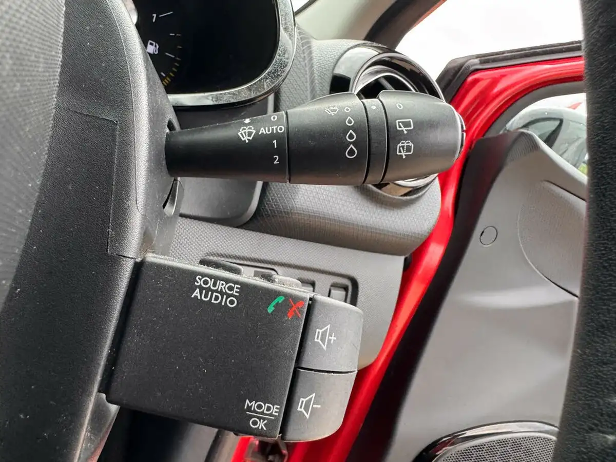 2013-renault-clio-15dci-dynamique-s-medianavss-big-27