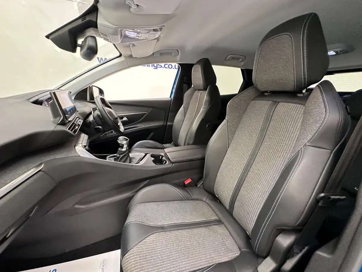 2022-peugeot-3008-suv-12-puretech-allure-premium-big-26