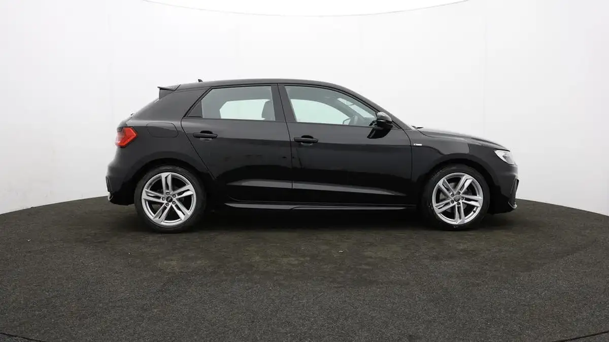 2019-audi-a1-10-30-tfsi-s-line-big-39