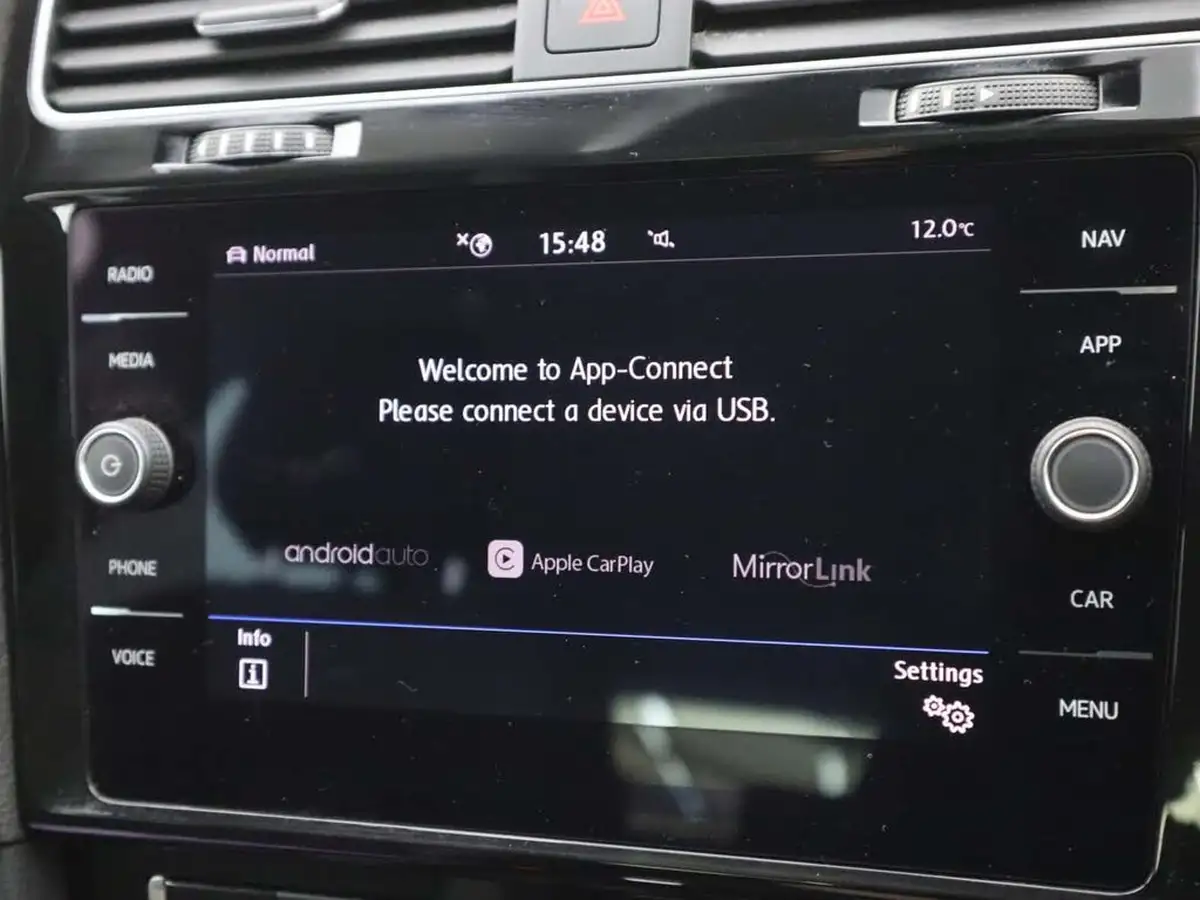 2018-volkswagen-golf-15-tsi-gt-150ps-hatchback-5d-dsg-big-26