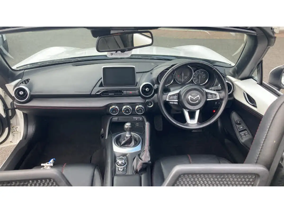 2015-mazda-mx-5-20-sport-big-13