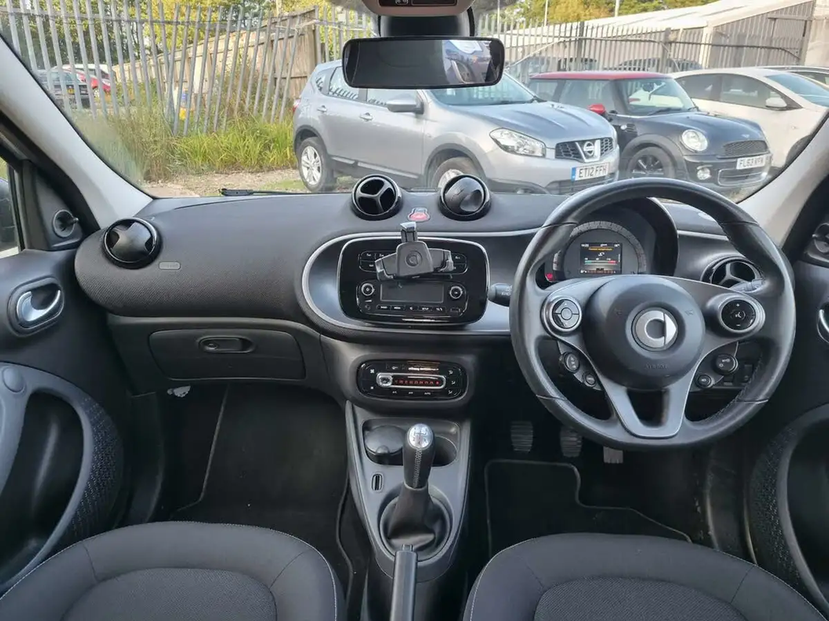 2016-smart-forfour-10-passion-70bhp-ss-big-11