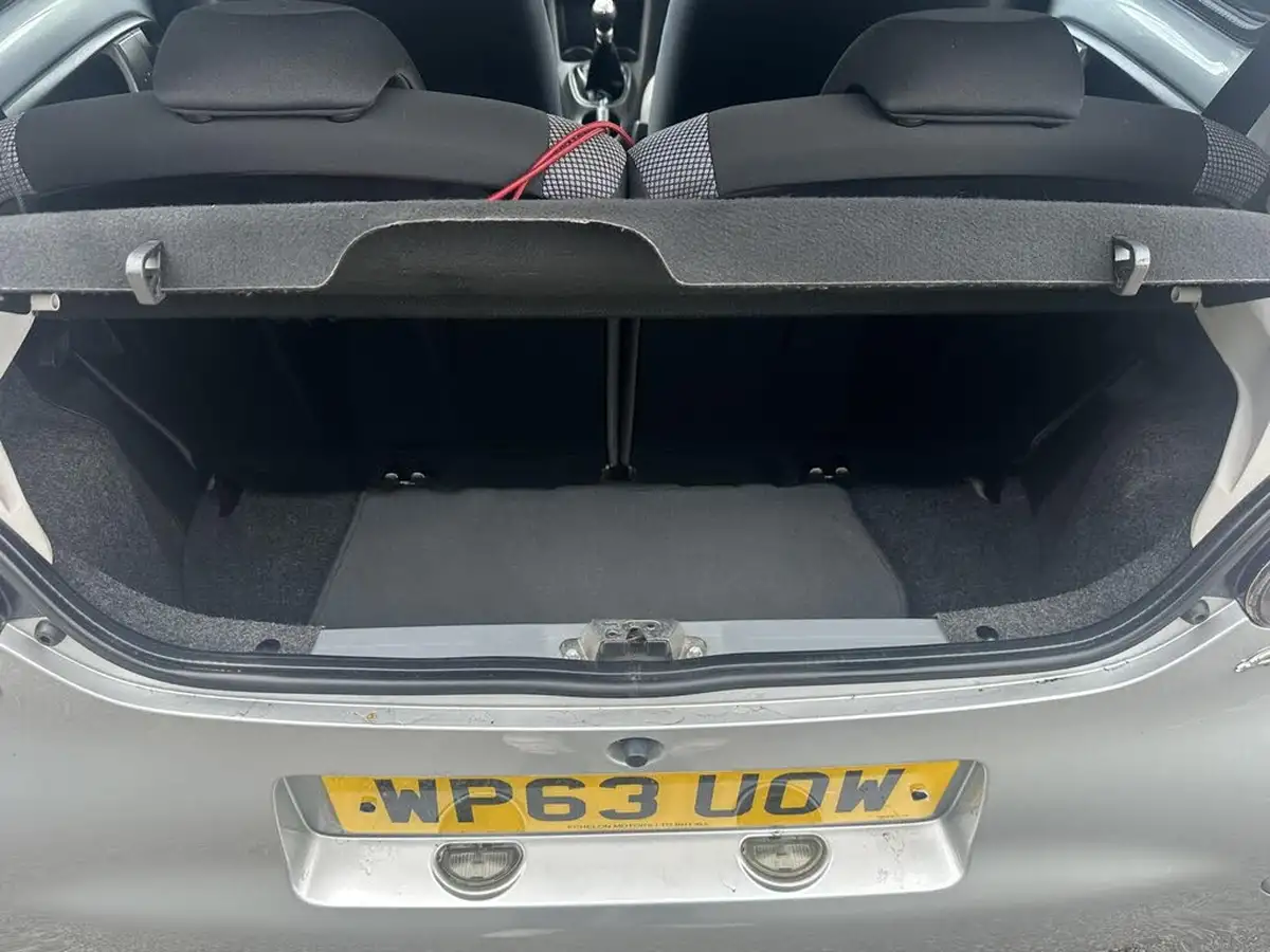 2014-toyota-aygo-10-mode-ac-5d-big-14