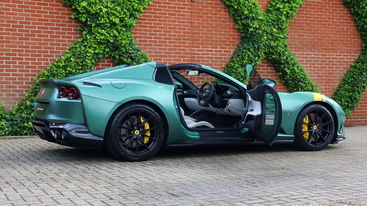 2022-ferrari-812-gts-big-32