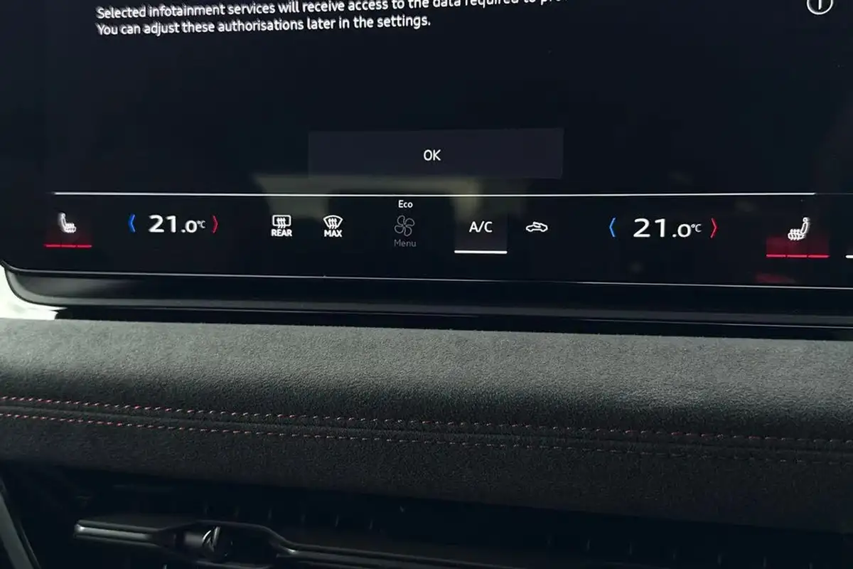 2025-audi-s6-e-tron-e-launch-edition-big-18