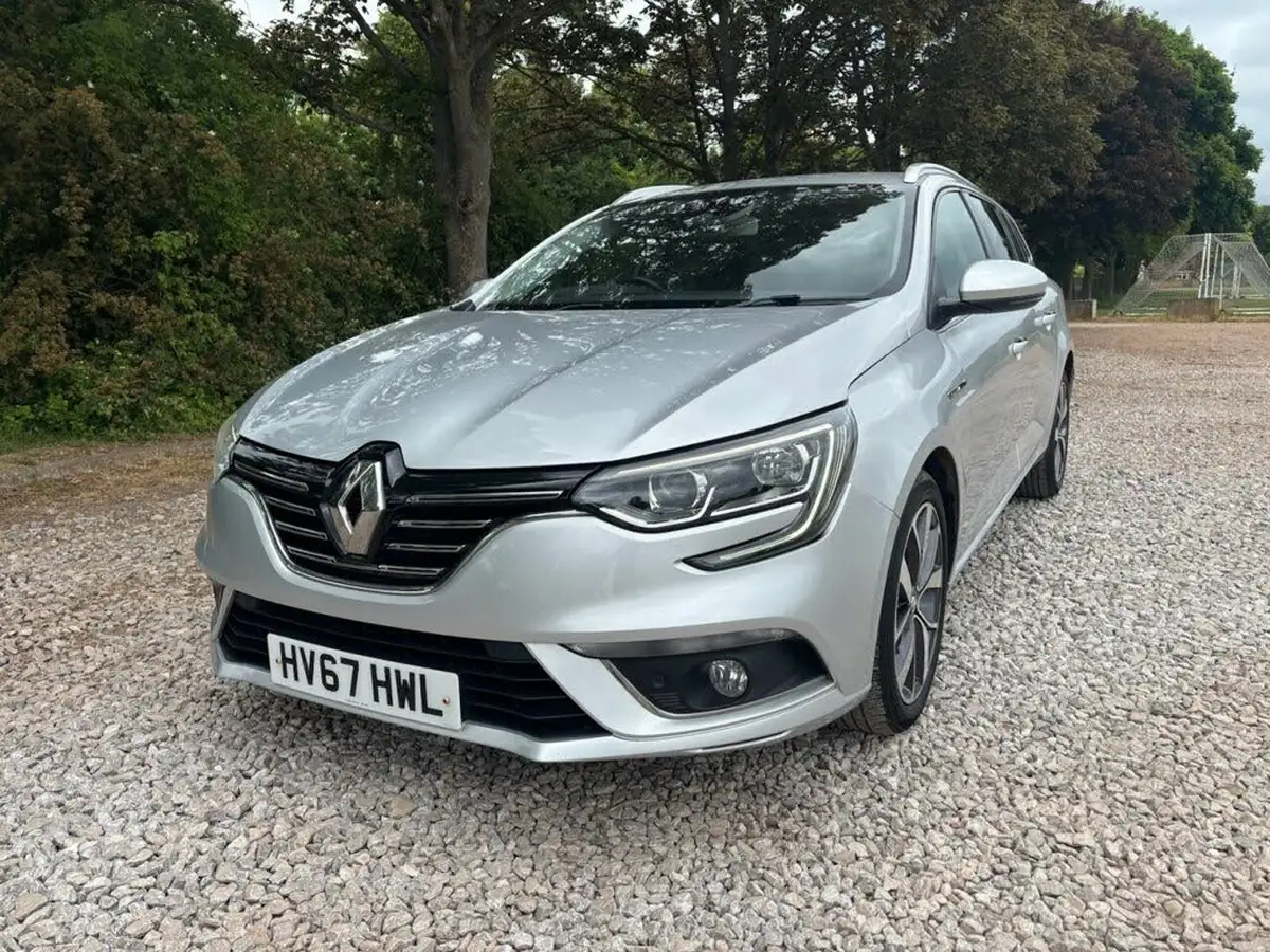 2017-renault-megane-15dci-dynamique-s-nav-sport-tourer-big-2