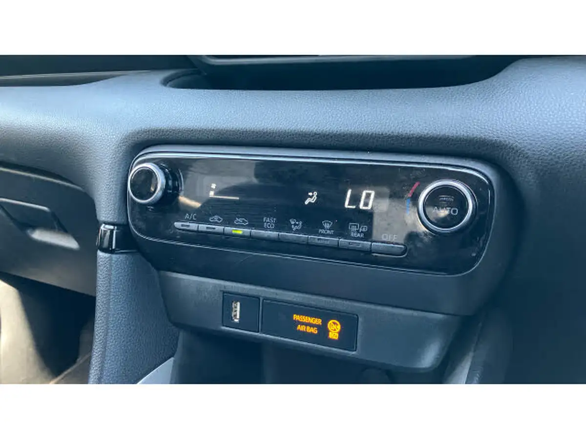 2022-toyota-yaris-15-vvt-i-design-big-21