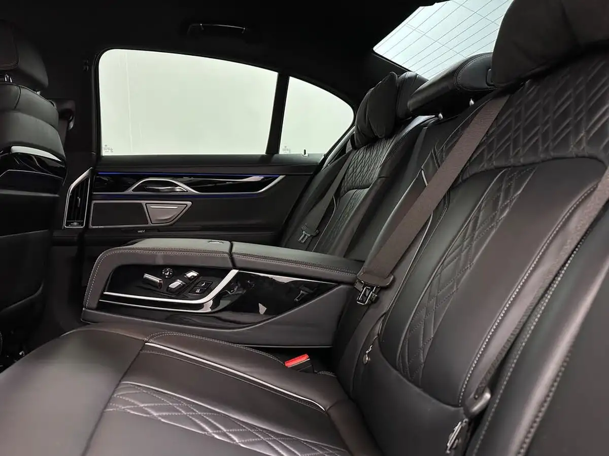 2018-bmw-7-series-30td-730d-m-sport-xdrive-big-39